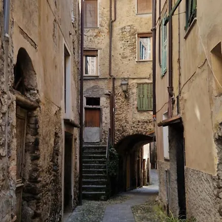 Liguria Host * بينيا