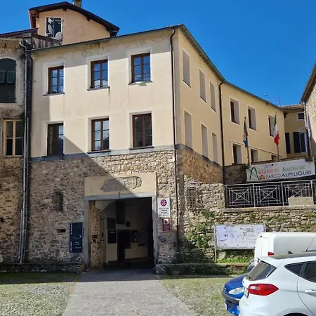 Liguria Host *